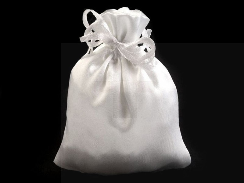 Szatén ajándék zsákocska 9x11 cm - 3 db/csomag Szatén ajándék zsákocska 9x11 cm - 3 db/csomag